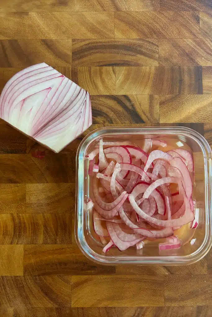 quick pickled onions