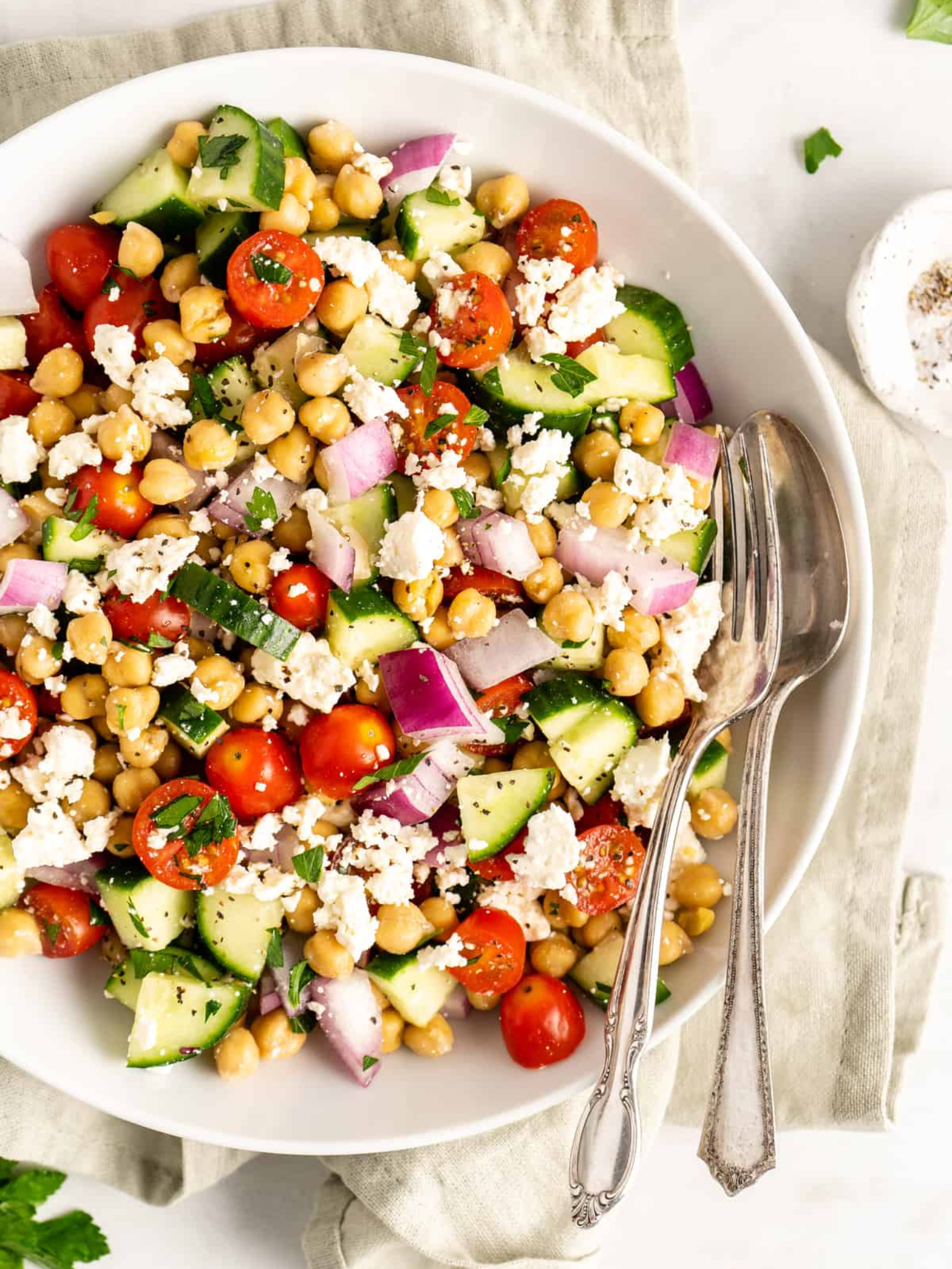 Easy Mediterranean chickpea dense bean salad